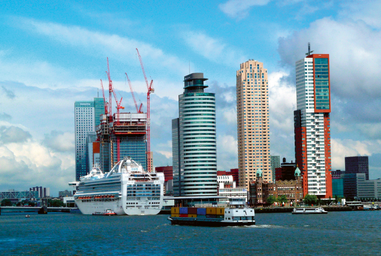 RotterdamRuhr Corridor Networking for Urban Vitality